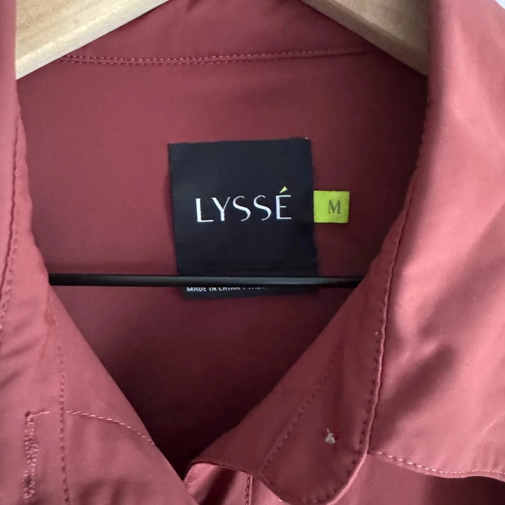 Maroon Button Down Long Length Sleeve Shirt Raw Cut Hem Womens Size Medium Red - Picture 3 of 6